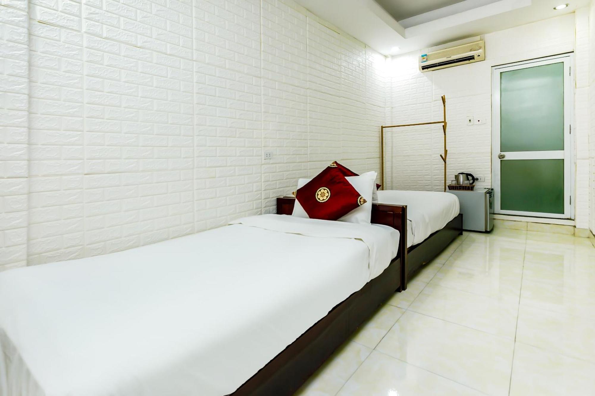 Oyo 604 Queen Hotel Spot-On Ханой Экстерьер фото