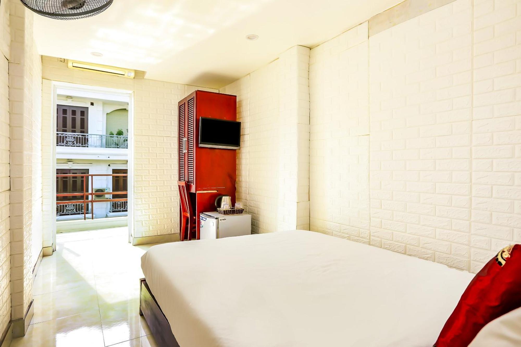 Oyo 604 Queen Hotel Spot-On Ханой Экстерьер фото