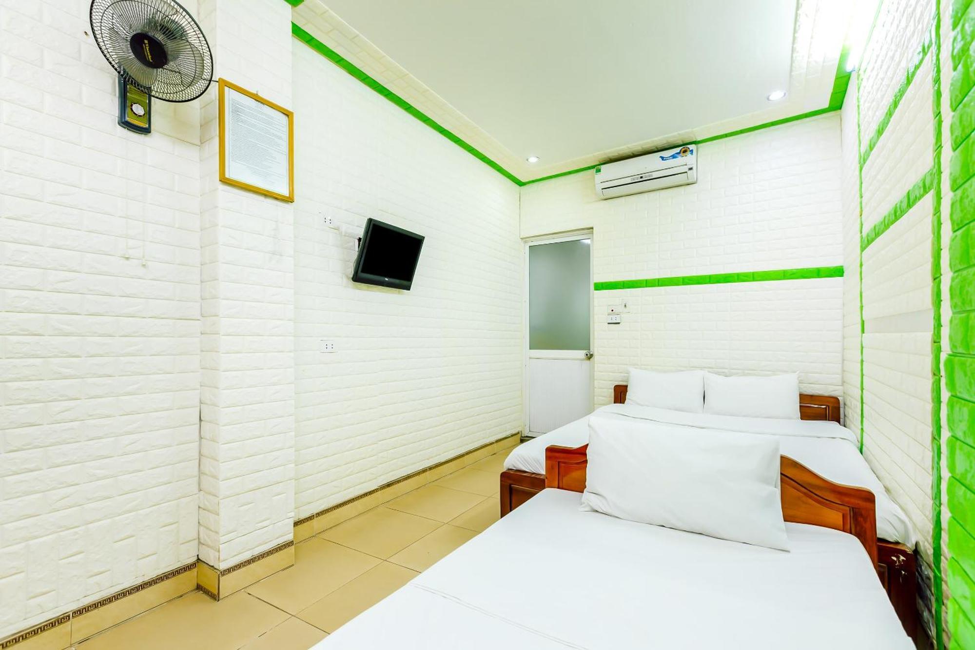 Oyo 604 Queen Hotel Spot-On Ханой Экстерьер фото