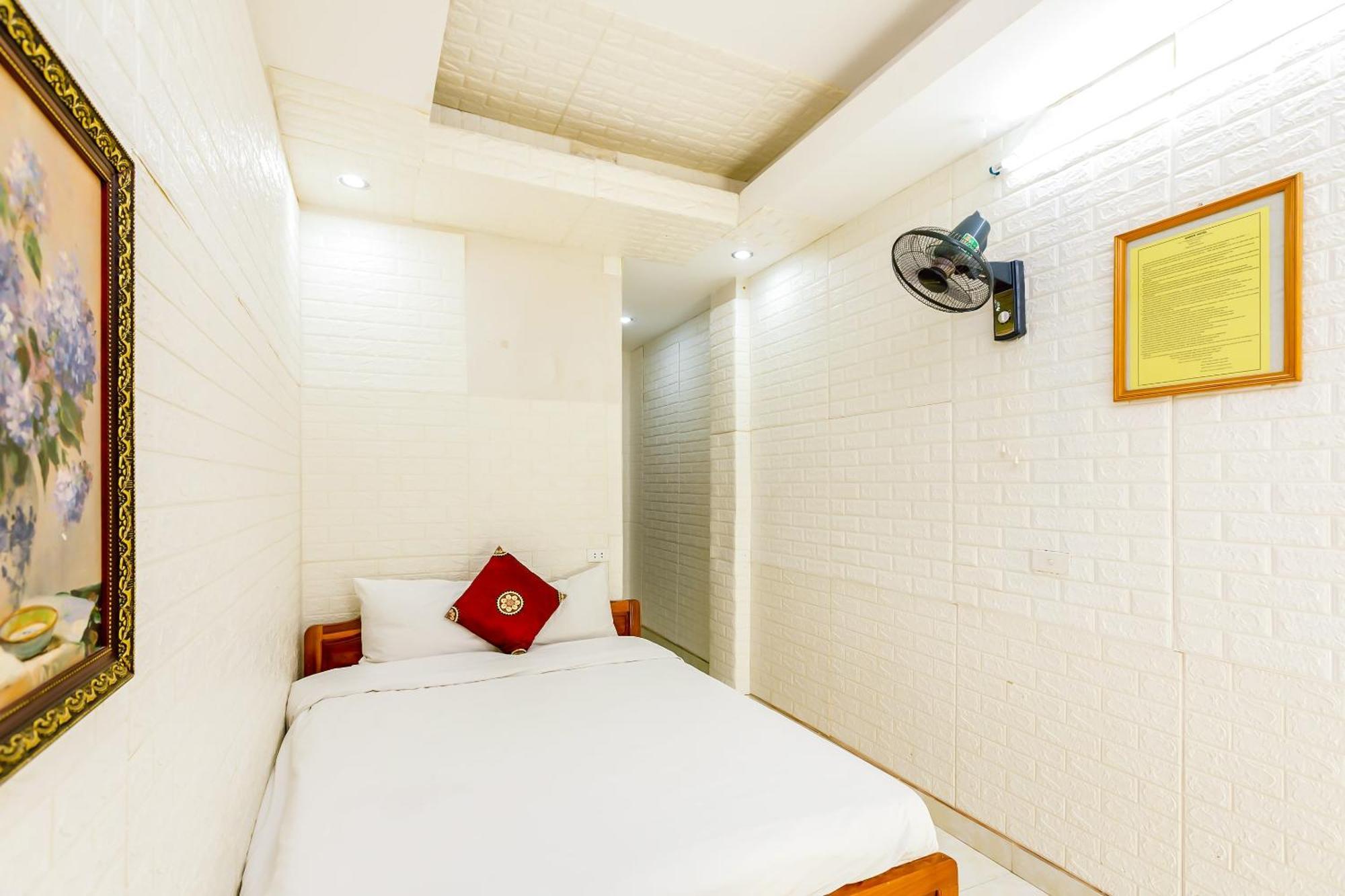 Oyo 604 Queen Hotel Spot-On Ханой Экстерьер фото